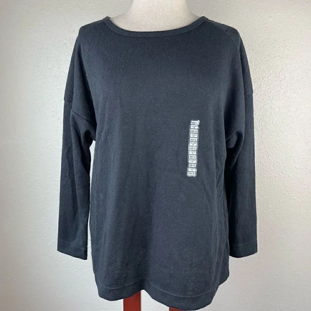 NWT Passports Black Long Sleeve T-Shirt Size M